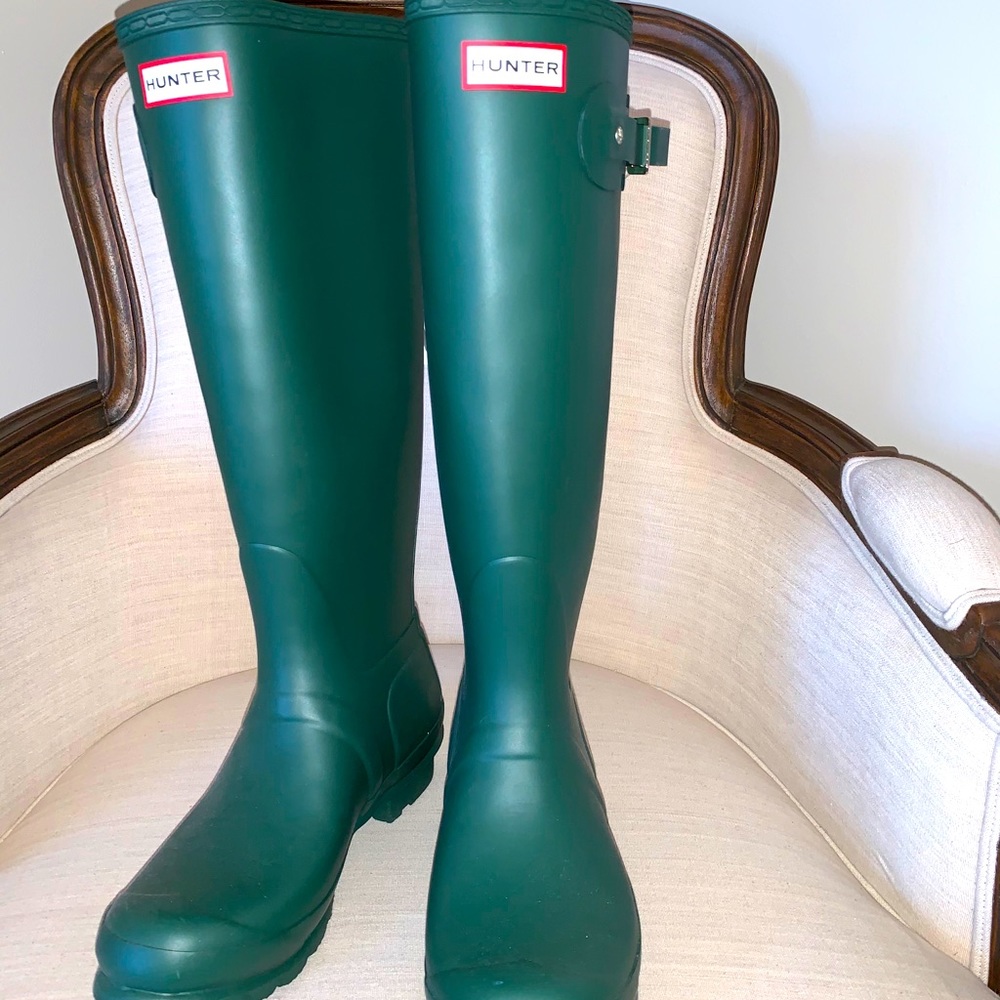 HUNTER Tall Rain Boots. Green. New Sz 9